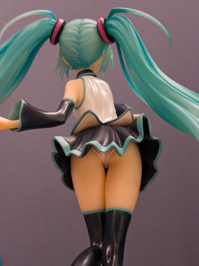 POP UP PARADE 初音未来 就算没有爱只要有你就好 透明色 L尺寸