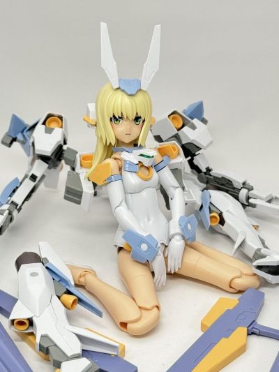 大比例 机甲少女 猎刃