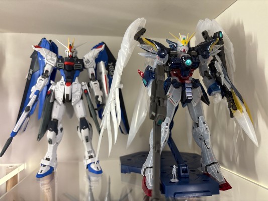 MG 1/100  高达基地专属商品  飞翼高达零式·无尽的华尔兹 Ka版 [透明配色]