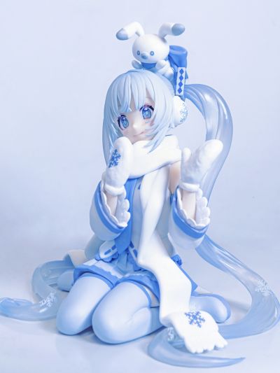 压泡面 初音未来 雪未来 天空小镇（Sky Town）