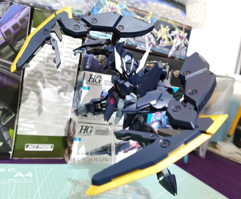 HG 1/144  扎冈高达