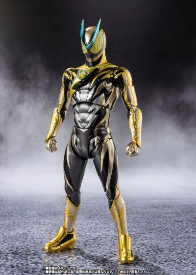 S.H.Figuarts 假面骑士ZZZ 闪电等离子形态