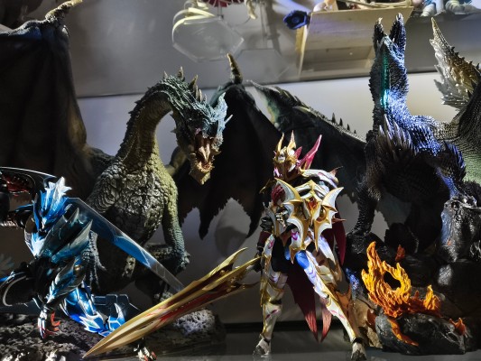 转轮科技系列 惊奇山口 怪物猎人崛起：曙光 男剑士猎人 爵银龙套装