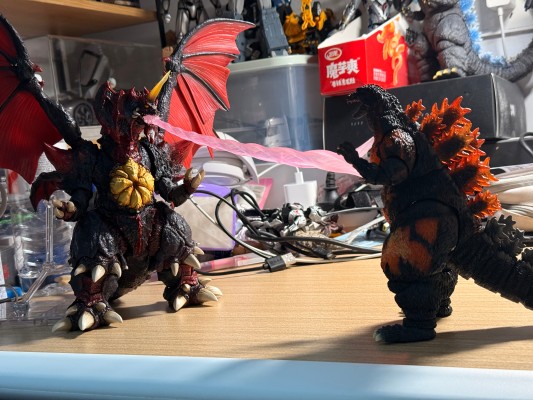 S.H.MonsterArts 戴斯特洛伊亚 (完全体) 东京临海城市副中心决战版