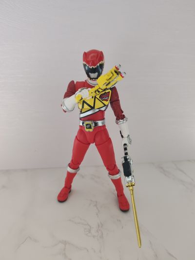 S.H.Figuarts(真骨雕制法)  兽电战队强龙者 强龙红