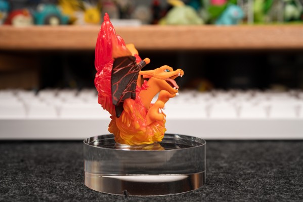 口袋妖怪 喷火龙 