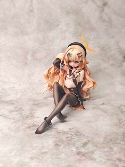 蔚蓝档案 笑面教授