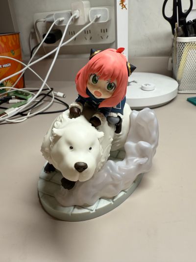 间谍过家家 代号：白 阿尼亚·福杰 与 邦德·福杰