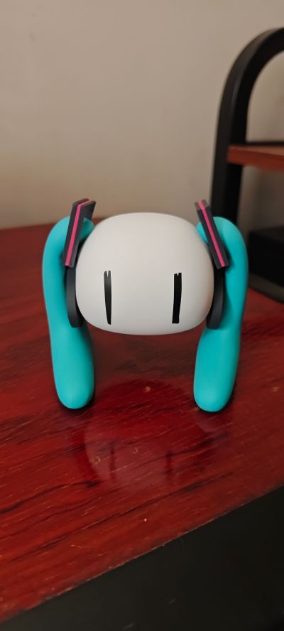 艺术家联名模型 初音未来✕Maho TAKAHASHI