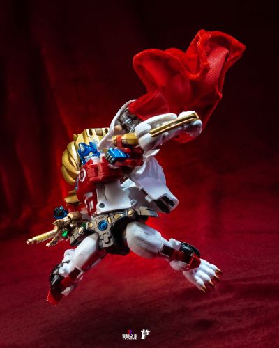 变形金刚40周年纪念款 白狮擎天柱