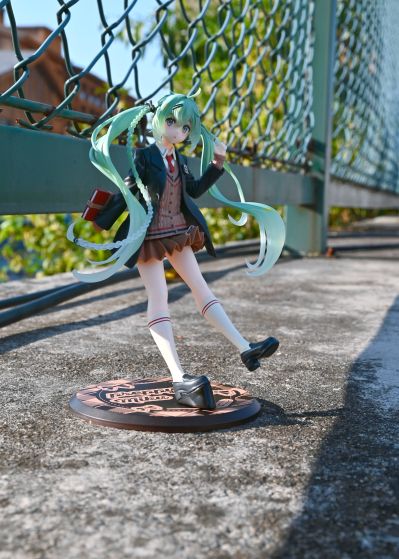 Fashion 初音未来  学院派