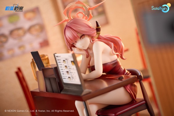 蔚蓝档案 陆八魔爱露（礼服）纪念大厅版