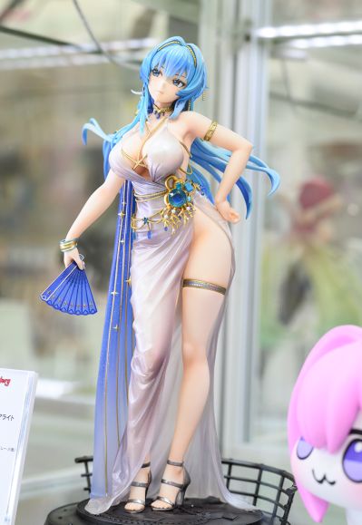 胜利女神：新的希望 海伦：水晶派对