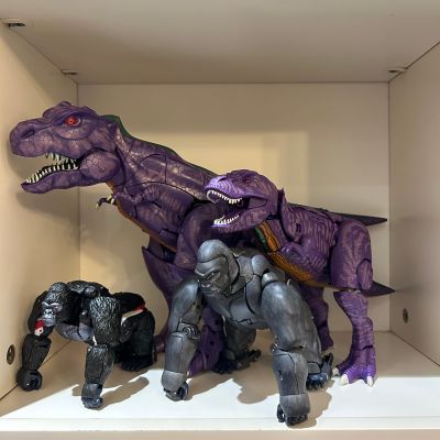 变形金刚MP系列 MP-43 无敌龙(Beast Wars)