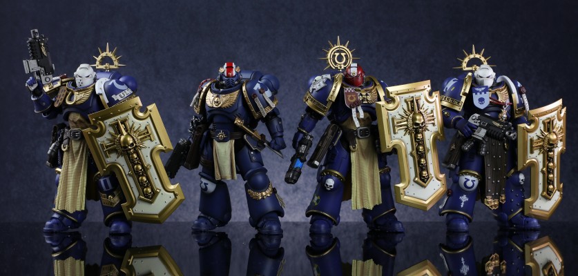 战锤40000 极限战士 梅陶罗斯 配备能量斧，风暴盾和等离子手枪