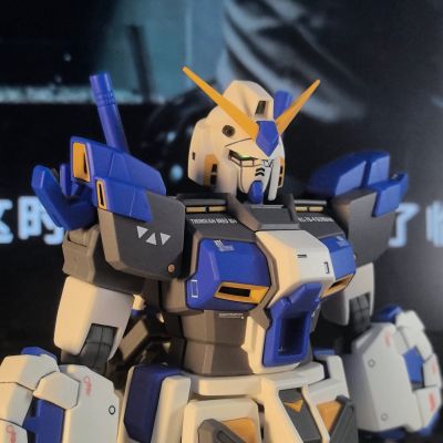MG 1/100 机动战士高达  RX-78-4 高达4号机