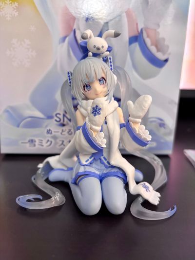 压泡面 初音未来 雪未来 天空小镇（Sky Town）