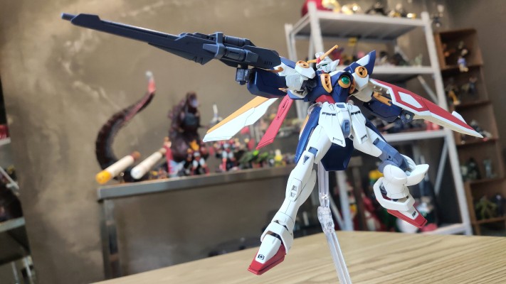 EG  1/144  飞翼高达