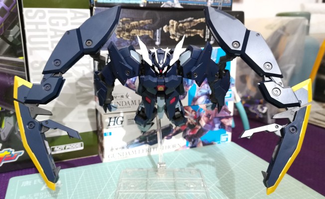 HG 1/144  扎冈高达