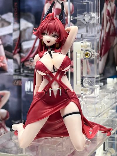 压泡面 胜利女神：新的希望 ー小红帽：荒诞红ー