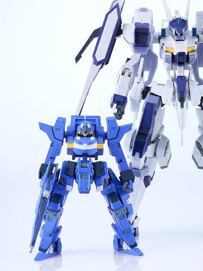 MODEROID TITANOMACHIA SIDE:CC  连奏边缘 （蓝色）／（灰色补土涂装）