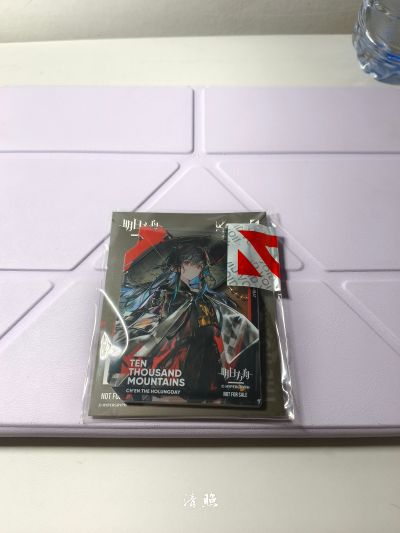 明日方舟 假日威龙陈 万重山