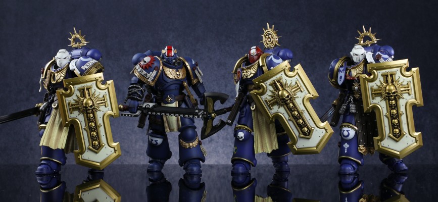 战锤40000 极限战士 梅陶罗斯 配备能量斧，风暴盾和等离子手枪