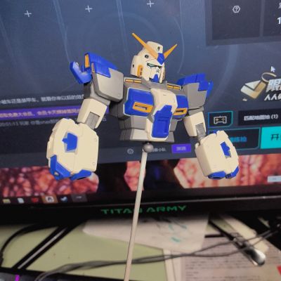 MG 1/100 机动战士高达  RX-78-4 高达4号机