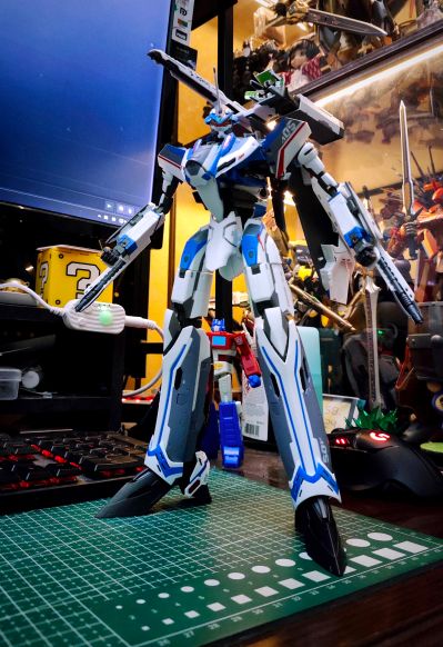 DX超合金 VF-31J 超级齐格飞（疾风·英麦曼专用机）重生版
