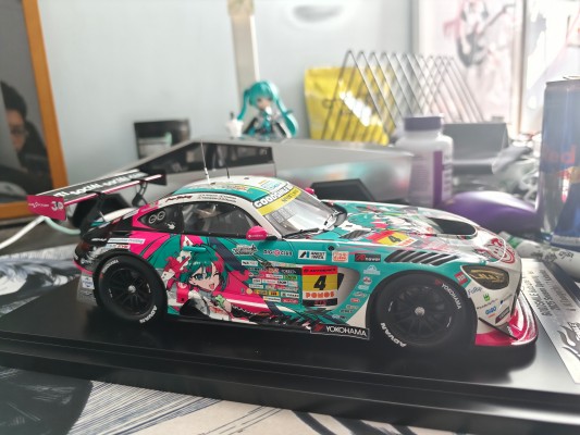 初音未来 GT企划 1/18 GOODSMILE 初音未来 AMG 2025 开幕战