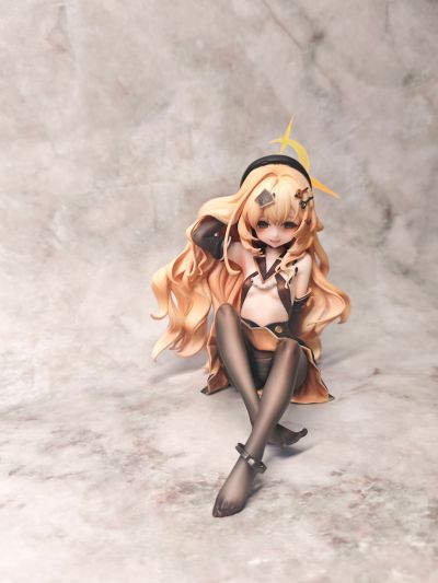 蔚蓝档案 笑面教授