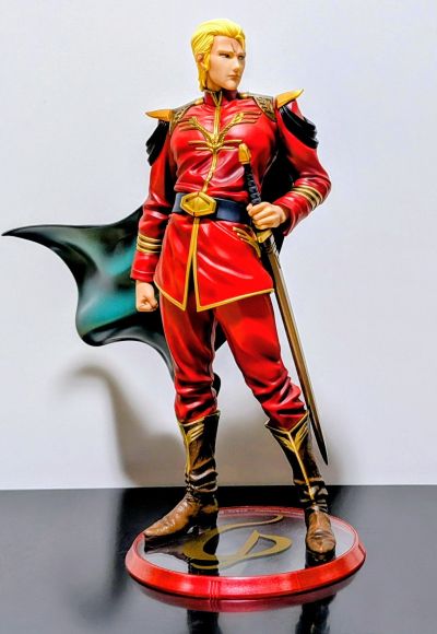 GGG 机动战士高达 逆袭的夏亚 夏亚·阿兹纳布尔 总帅造型