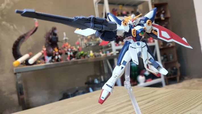 EG  1/144  飞翼高达