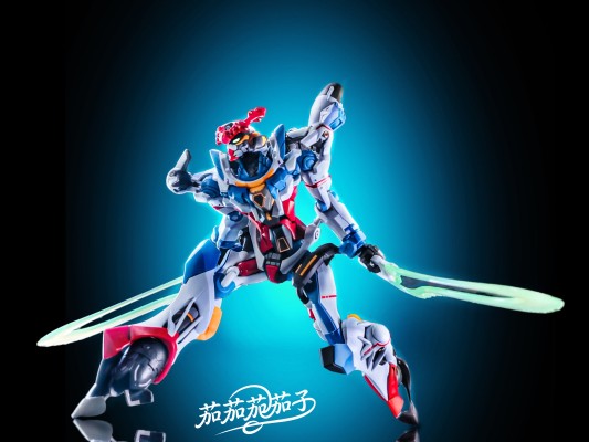 HG 1/144 夸克斯高达（恩底弥翁装置觉醒时）