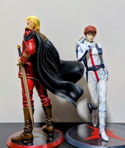 GGG 机动战士高达 逆袭的夏亚 夏亚·阿兹纳布尔 总帅造型