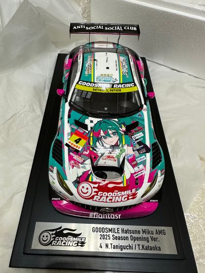 初音未来 GT企划 1/18 GOODSMILE 初音未来 AMG 2025 开幕战