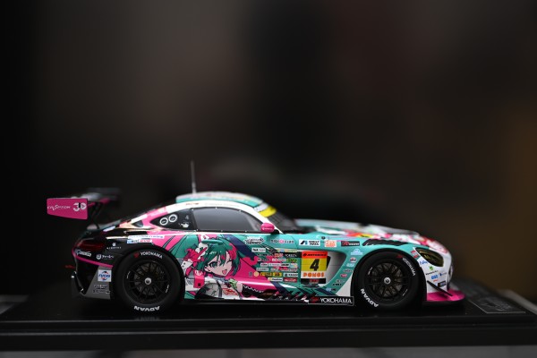 初音未来 GT企划 1/18 GOODSMILE 初音未来 AMG 2025 开幕战