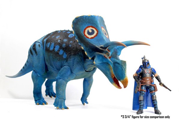 宽牛角龙- 1/18可动玩偶