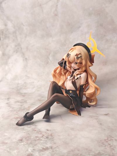 蔚蓝档案 笑面教授