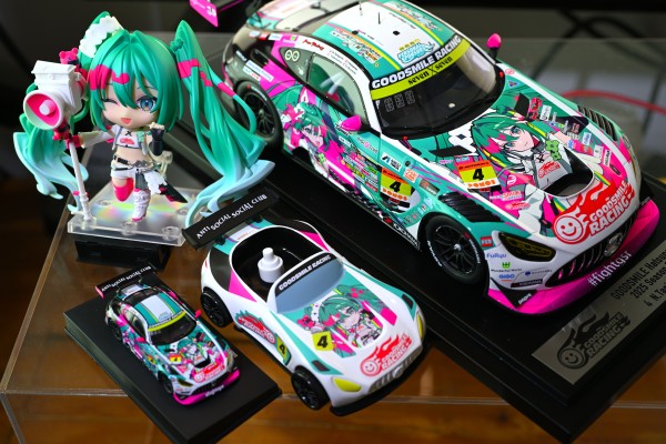 初音未来 GT企划 1/18 GOODSMILE 初音未来 AMG 2025 开幕战