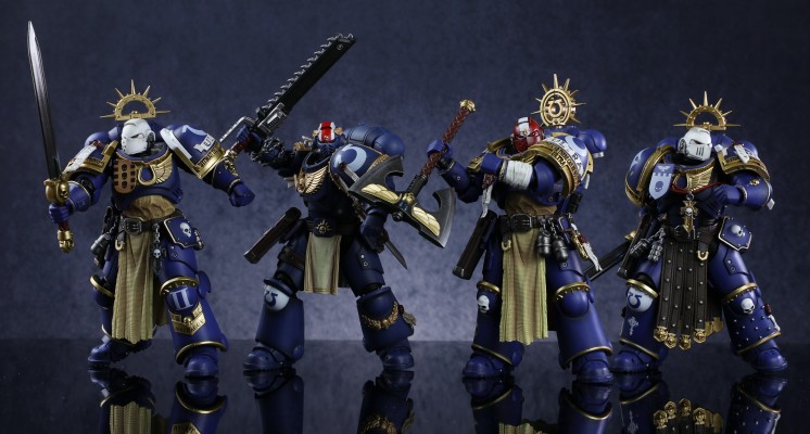 战锤40000 极限战士 梅陶罗斯 配备能量斧，风暴盾和等离子手枪