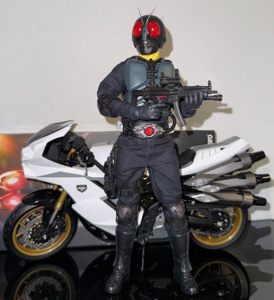 FigZero  1/6 大量出没型变异飞蝗改造人专属旋风号（新·假面骑士）