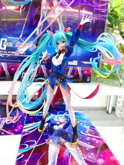BPEV 高达45周年×初音未来 -高达联名款-
