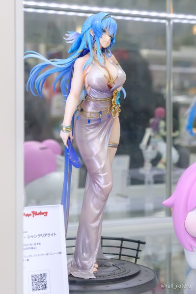 胜利女神：新的希望 海伦：水晶派对