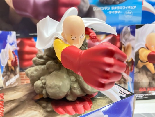 透视手办  一拳超人 琦玉