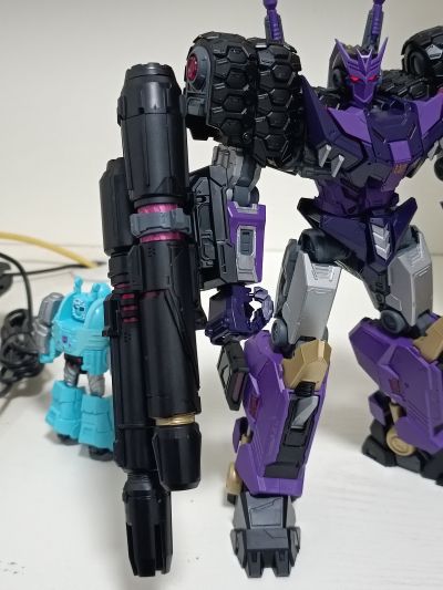 传奇版 「变形金刚」漫画版 塔恩