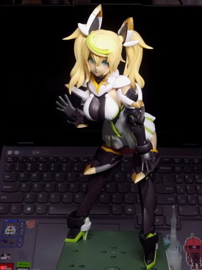 大比例 珍妮 Stella Innocent