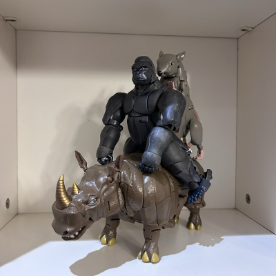 变形金刚大师级 MP-59 犀牛勇士