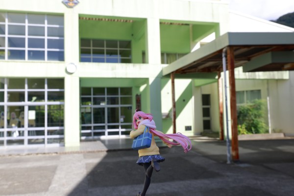 摇曳露营△ 志摩凛 四尾连湖营地