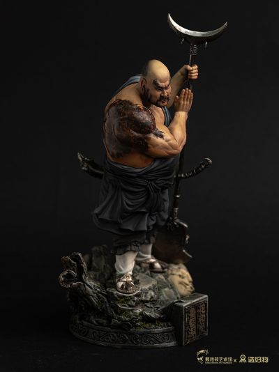 戴敦邦雕塑-鲁智深